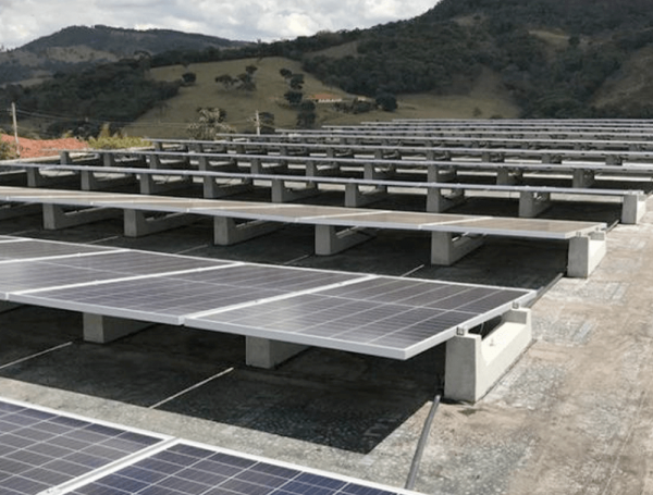 Vantagens da base fotovoltaica de concreto? Baixa Manutenção