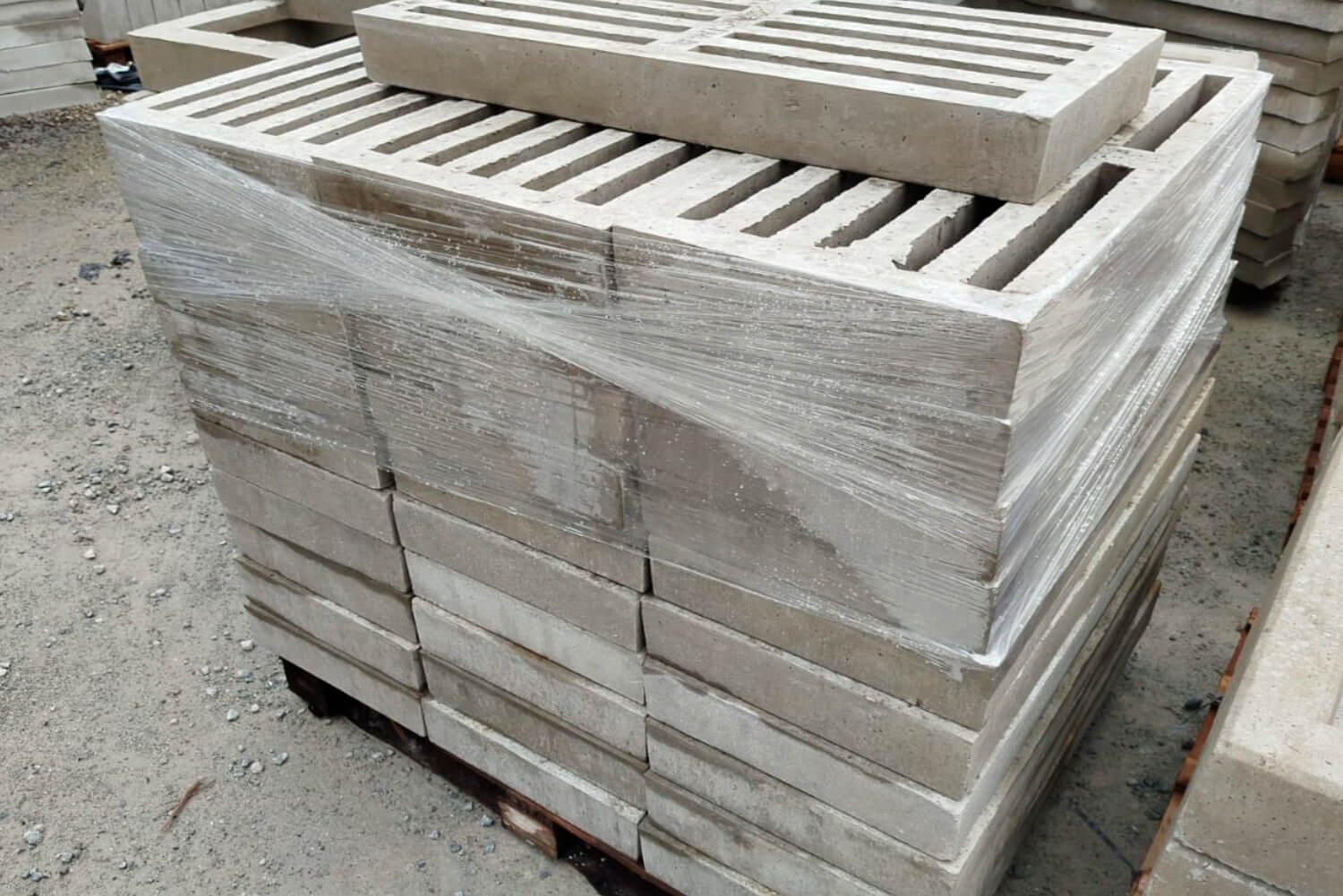 Meio-fio forte como sua obra exige, padrão SUDECAP 80×30 e 80×35!